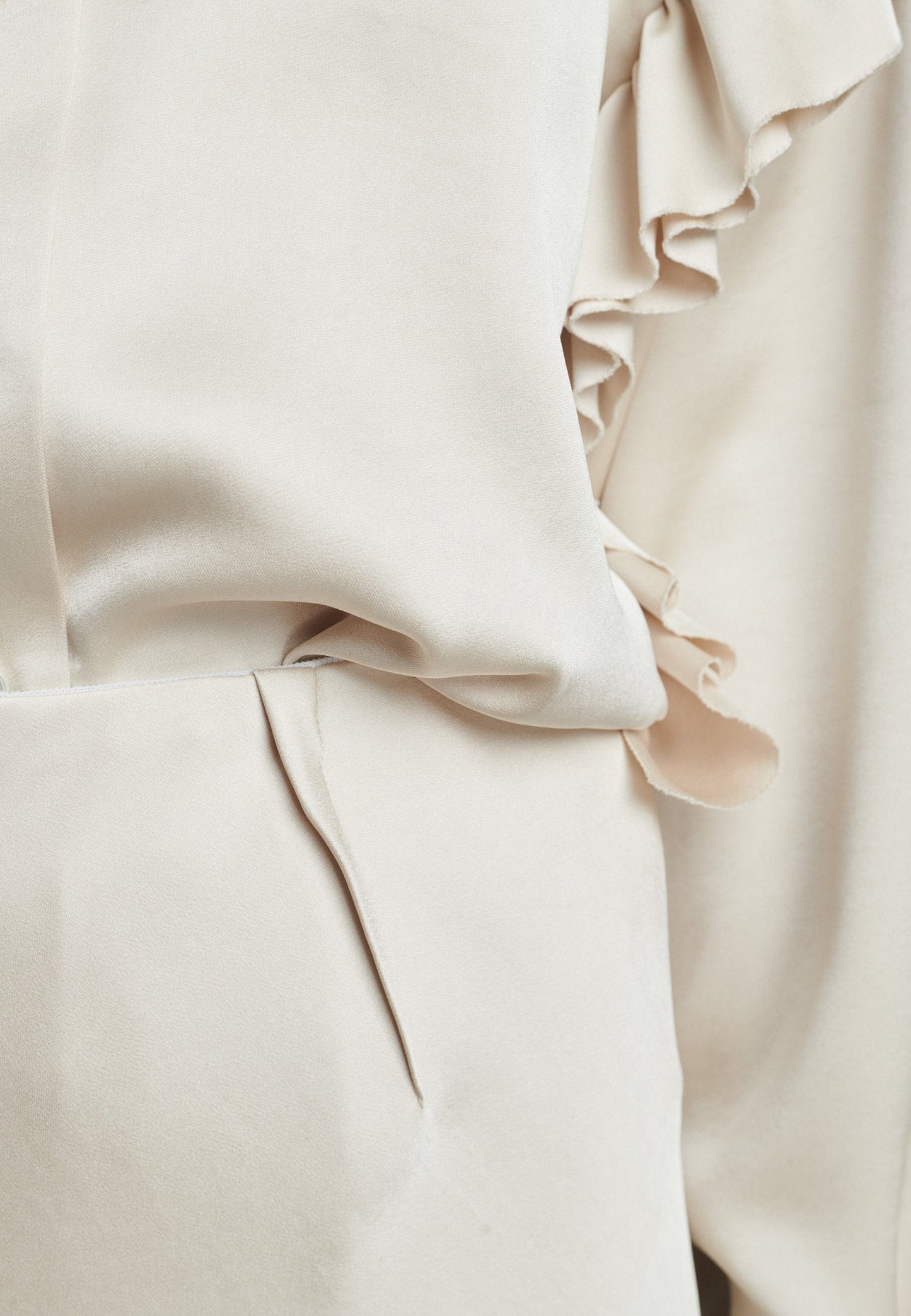 Base Flowy Skirt Butter