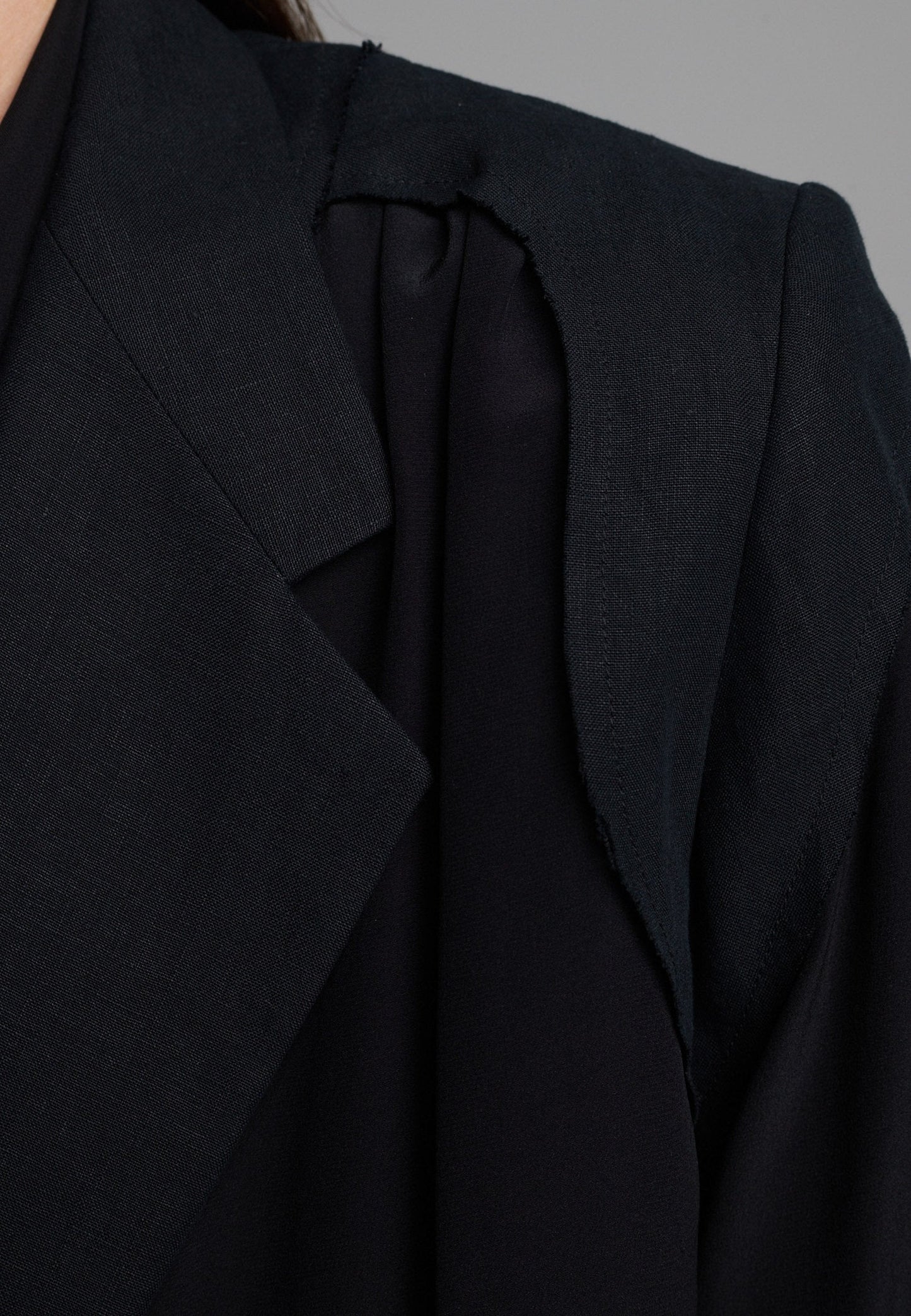 Cutted Blazer Black